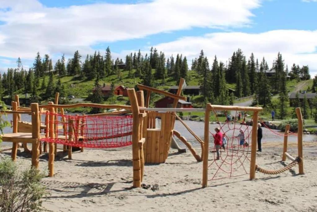 Leilighet Med Panoramautsikt Sjusjoen Innendors Parkering Екстериор снимка