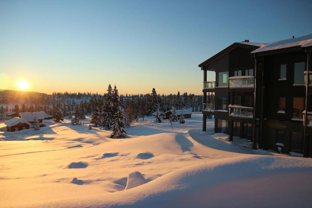 Leilighet Med Panoramautsikt Sjusjoen Innendors Parkering Екстериор снимка